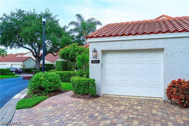 524 Beachwalk CIR, Naples, FL 34108