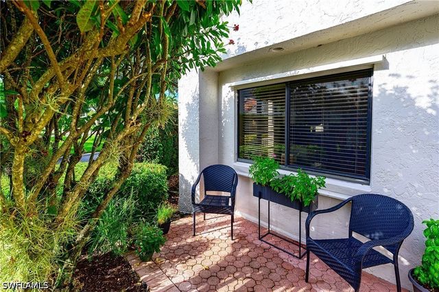 524 Beachwalk CIR, Naples, FL 34108