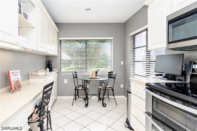 524 Beachwalk CIR, Naples, FL 34108