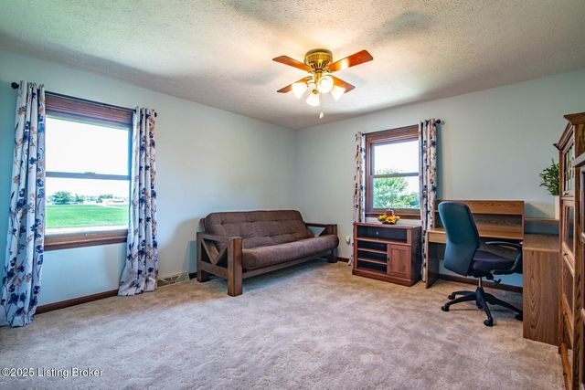 11441 Rineyville Rd, Vine Grove, KY 40175