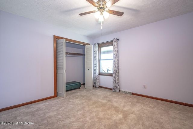 11441 Rineyville Rd, Vine Grove, KY 40175