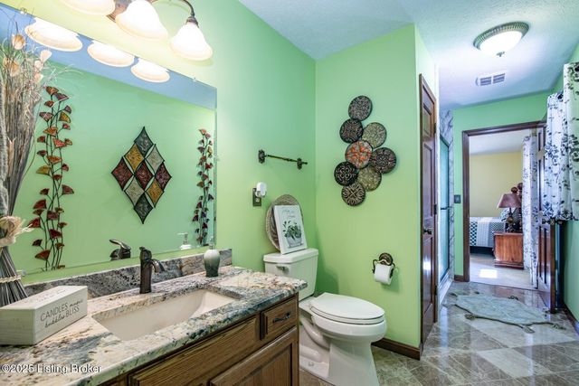 11441 Rineyville Rd, Vine Grove, KY 40175