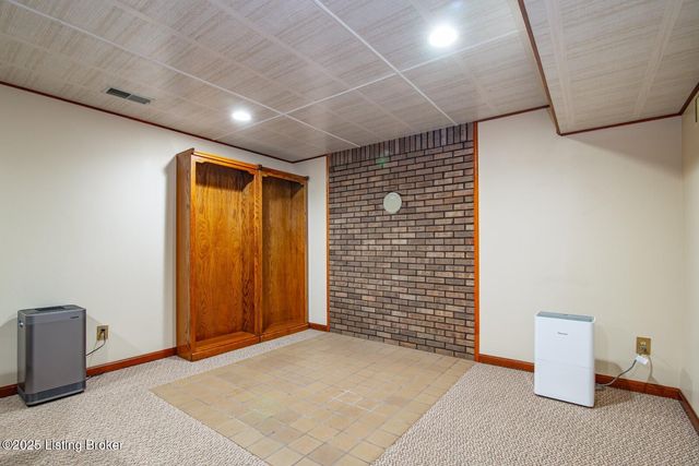 11441 Rineyville Rd, Vine Grove, KY 40175