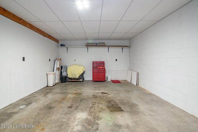11441 Rineyville Rd, Vine Grove, KY 40175