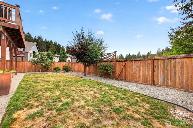 10230 Sentinel Loop, Gig Harbor, WA 98332