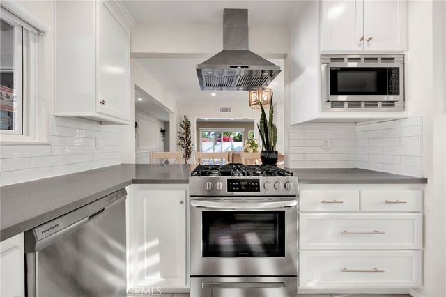 19116 Napa Street, Northridge, CA 91324