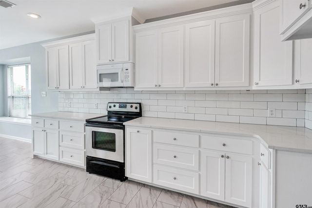 5718 Gloucester Dr, Tyler, TX 75707