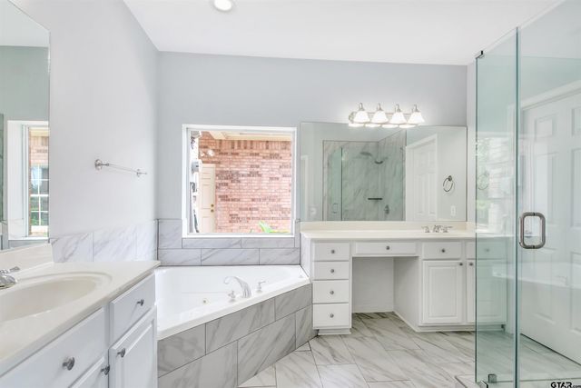 5718 Gloucester Dr, Tyler, TX 75707