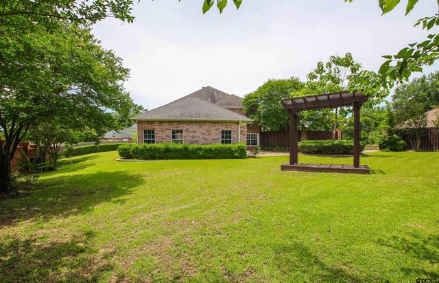5718 Gloucester Dr, Tyler, TX 75707