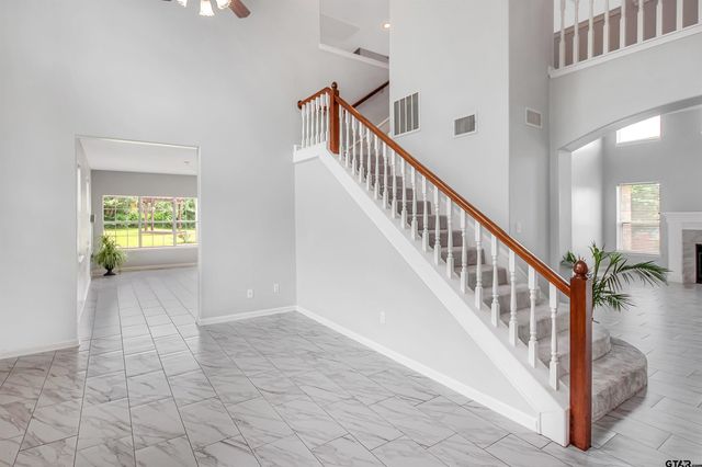 5718 Gloucester Dr, Tyler, TX 75707