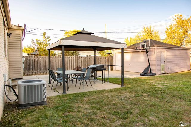 15649 Churchill Street, Southgate, MI 48195