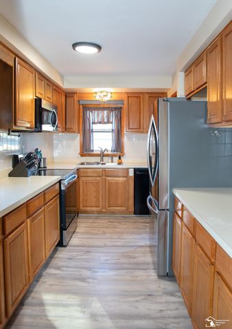 15649 Churchill Street, Southgate, MI 48195