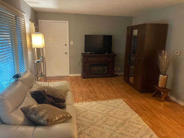 10403 S Keating Avenue 1C, Oak Lawn, IL 60453