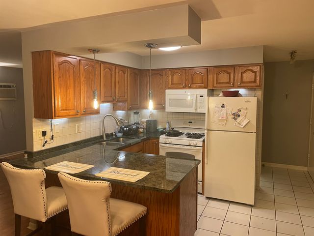 10403 S Keating Avenue 1C, Oak Lawn, IL 60453