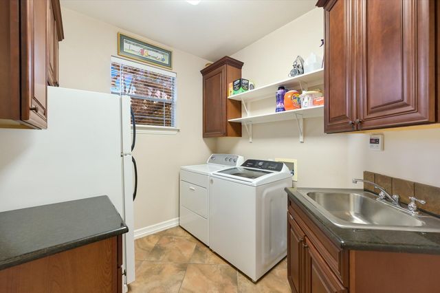 2609 Camel TRL, New Braunfels, TX 78132