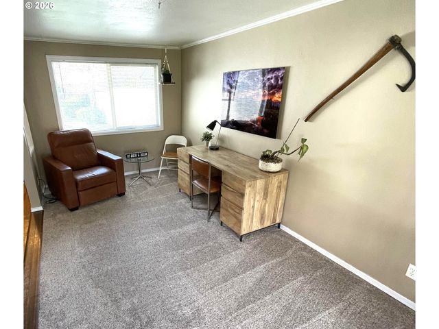 76484 PORTAL Dr, Oakridge, OR 97463