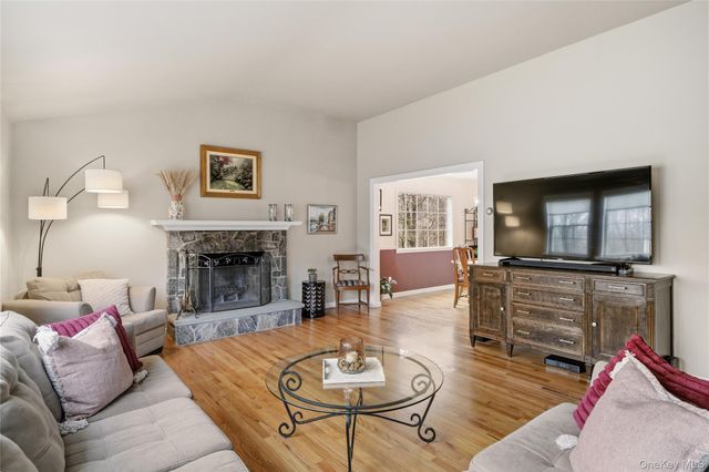 1 Anne Place, Pleasantville, NY 10570