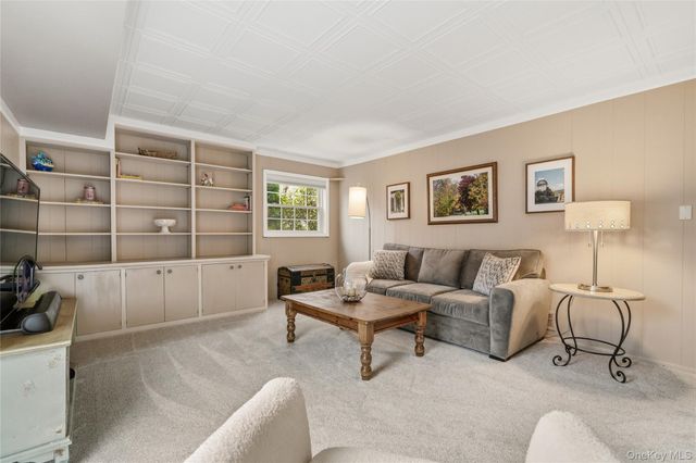 1 Anne Place, Pleasantville, NY 10570