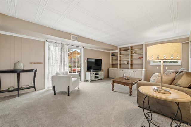 1 Anne Place, Pleasantville, NY 10570