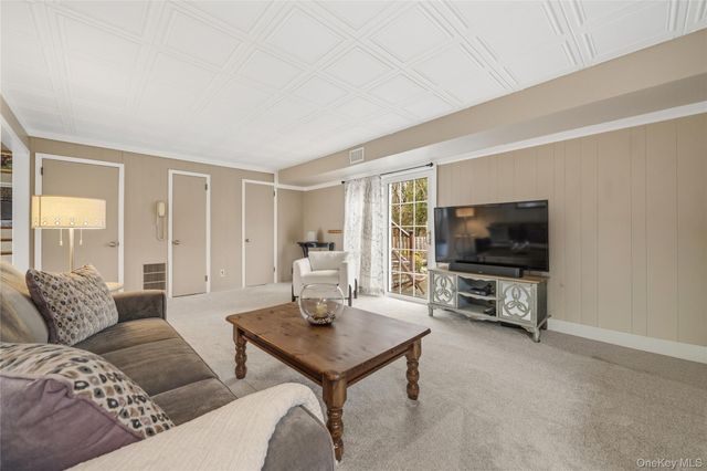 1 Anne Place, Pleasantville, NY 10570