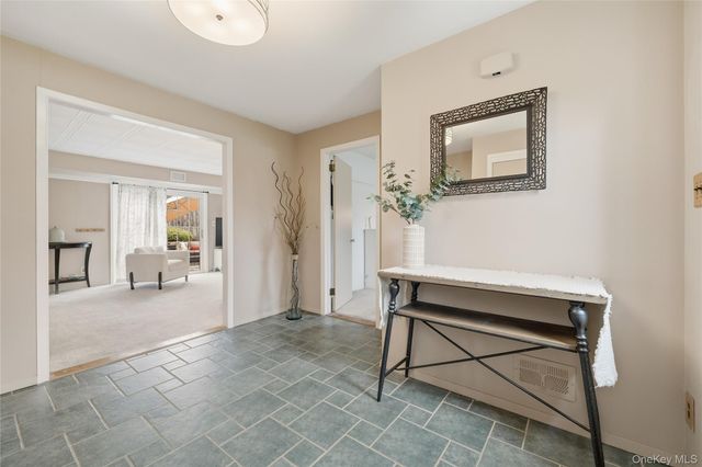 1 Anne Place, Pleasantville, NY 10570
