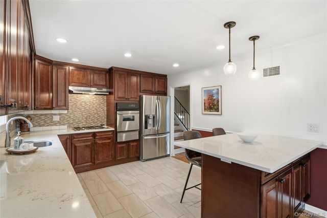 1 Anne Place, Pleasantville, NY 10570