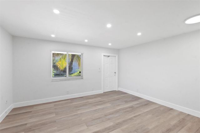 1101 NE 18th Avenue 1, Fort Lauderdale, FL 33304