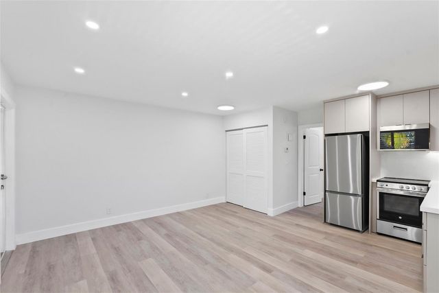 1101 NE 18th Avenue 1, Fort Lauderdale, FL 33304