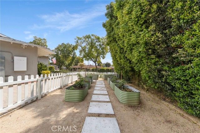 13913 Sunset Dr, Whittier, CA 90602