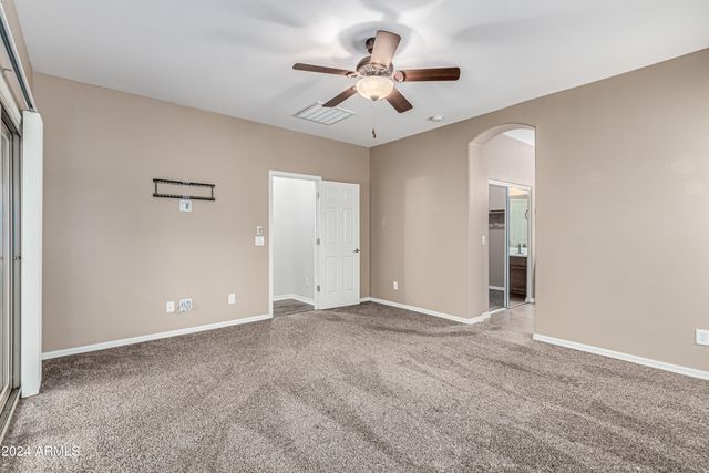 975 W HEATHERWOOD Street, Queen Creek, AZ 85140