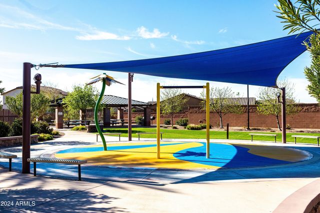 975 W HEATHERWOOD Street, Queen Creek, AZ 85140