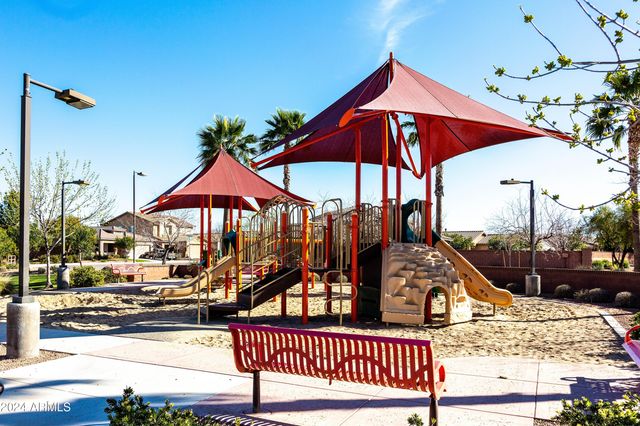 975 W HEATHERWOOD Street, Queen Creek, AZ 85140