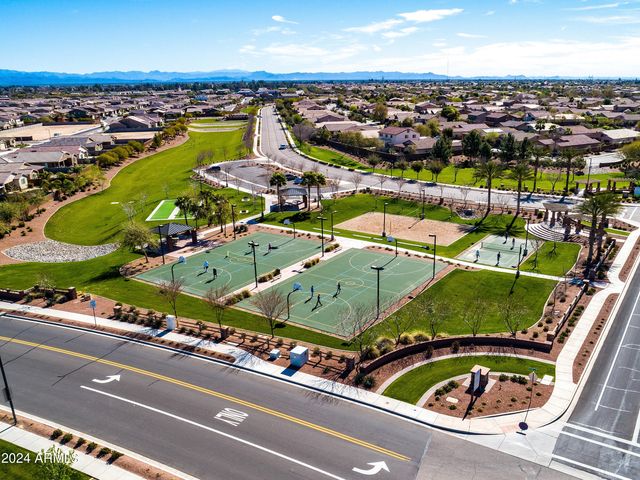 975 W HEATHERWOOD Street, Queen Creek, AZ 85140