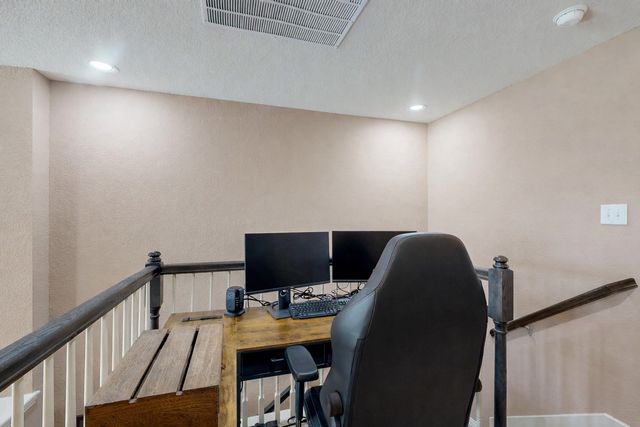 6948 Carrington Lane, Fort Worth, TX 76137