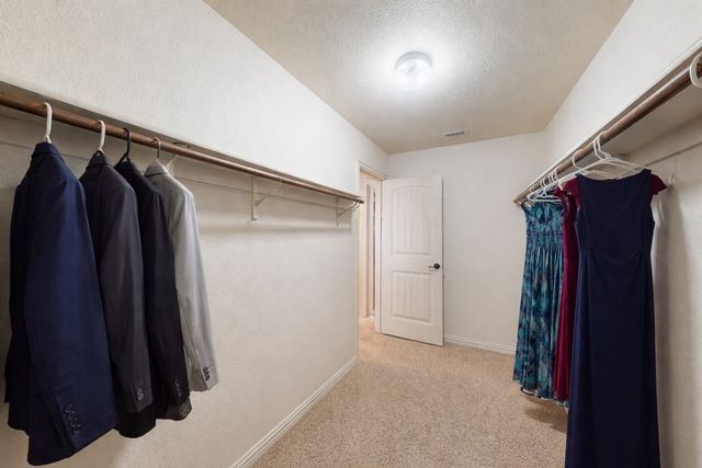 6948 Carrington Lane, Fort Worth, TX 76137