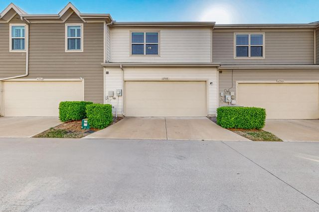 6948 Carrington Lane, Fort Worth, TX 76137