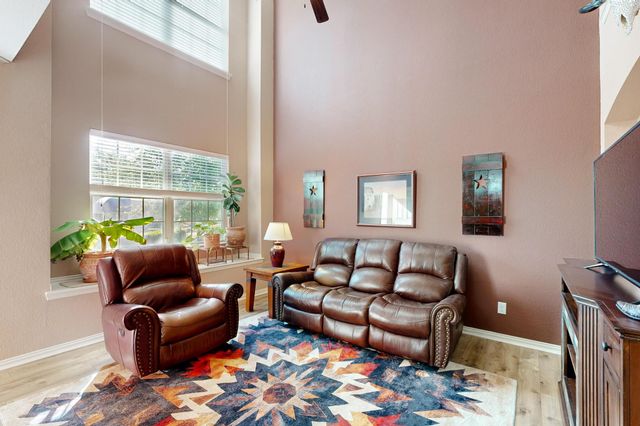 6948 Carrington Lane, Fort Worth, TX 76137