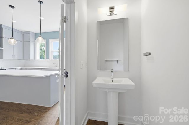 1207 E 36th Street 6, Charlotte, NC 28205