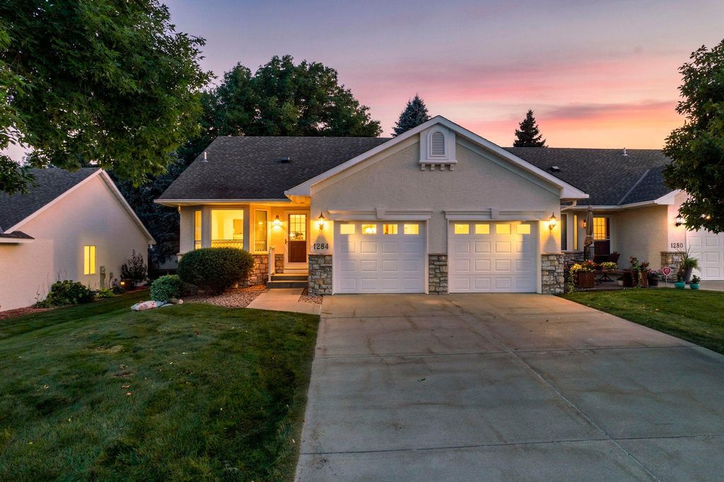 1284 Quincy Circle, Shakopee, MN 55379 — exterior
