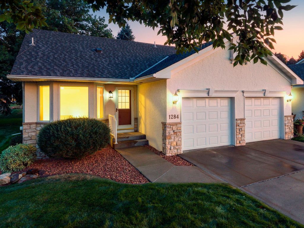 1284 Quincy Circle, Shakopee, MN 55379 — photo 2