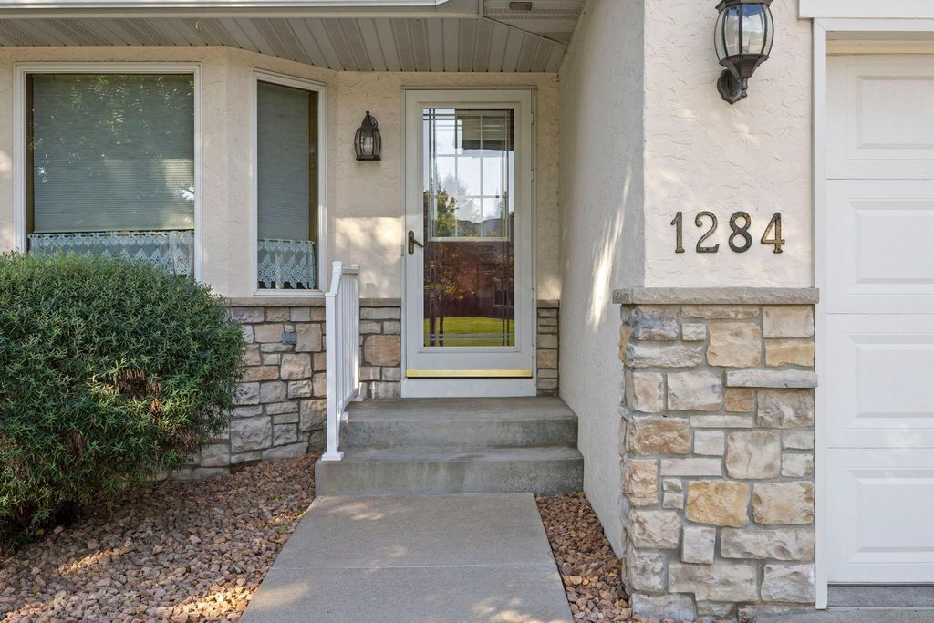 1284 Quincy Circle, Shakopee, MN 55379 — photo 3