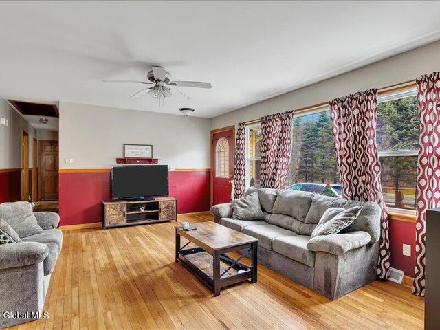 3689 NY Highway 2, Brunswick, NY 12052