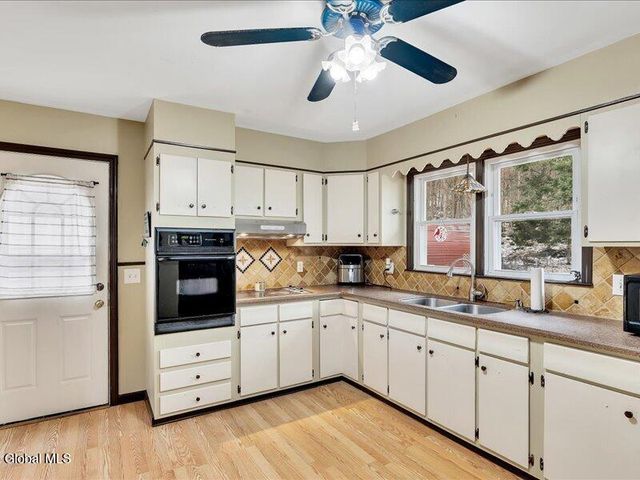 3689 NY Highway 2, Brunswick, NY 12052