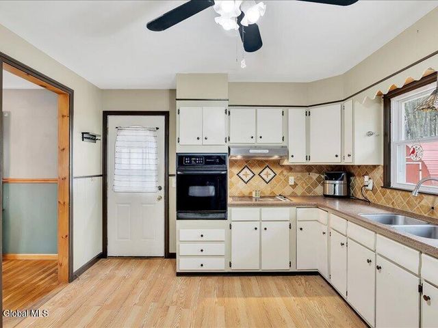 3689 NY Highway 2, Brunswick, NY 12052