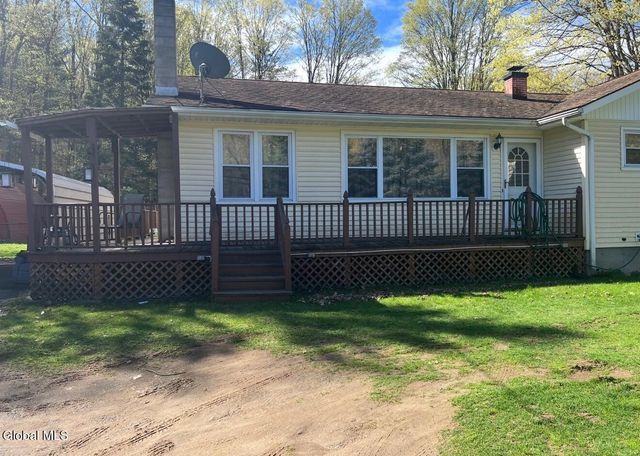 3689 NY Highway 2, Brunswick, NY 12052