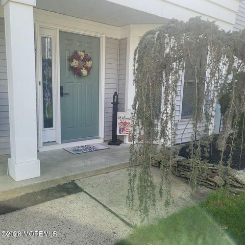 2335 Kira Court, Toms River, NJ 08755