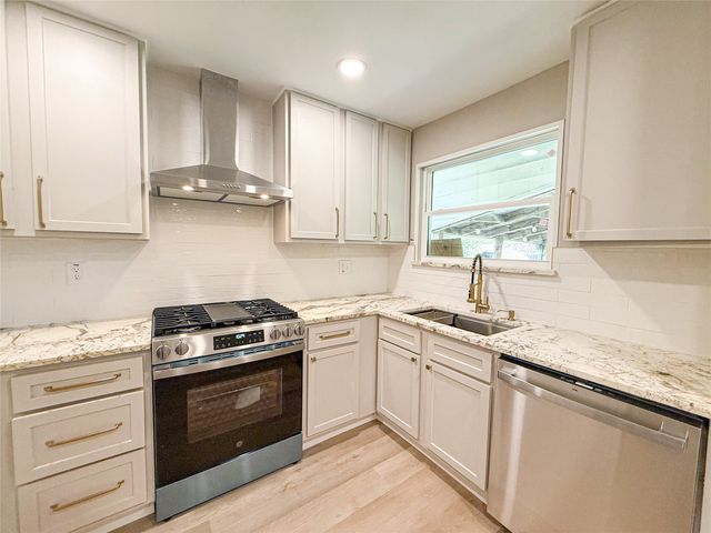 3061 Old North Road, Farmers Branch, TX 75234