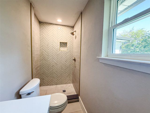 3061 Old North Road, Farmers Branch, TX 75234