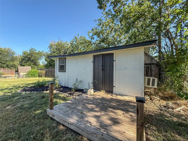 3061 Old North Road, Farmers Branch, TX 75234