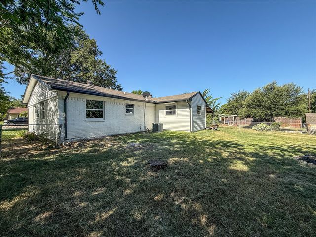 3061 Old North Road, Farmers Branch, TX 75234